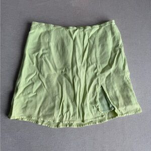 Aritzia Sun deh Lime Green skirt with Back Zip and Front Slit